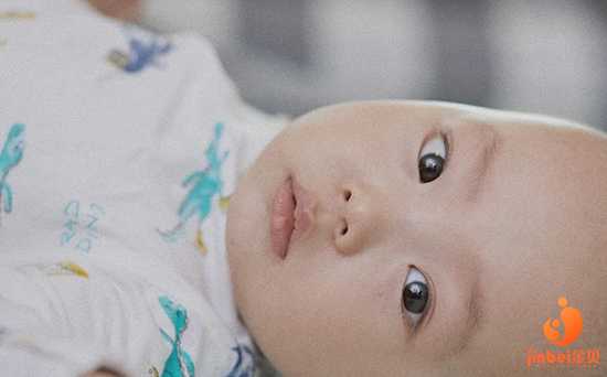 嘉兴56岁试管婴儿借别人的卵子_输卵管堵塞，AMH仅有1.4，泰国试管成功怀男宝